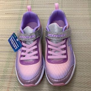 Sketchers sneaker